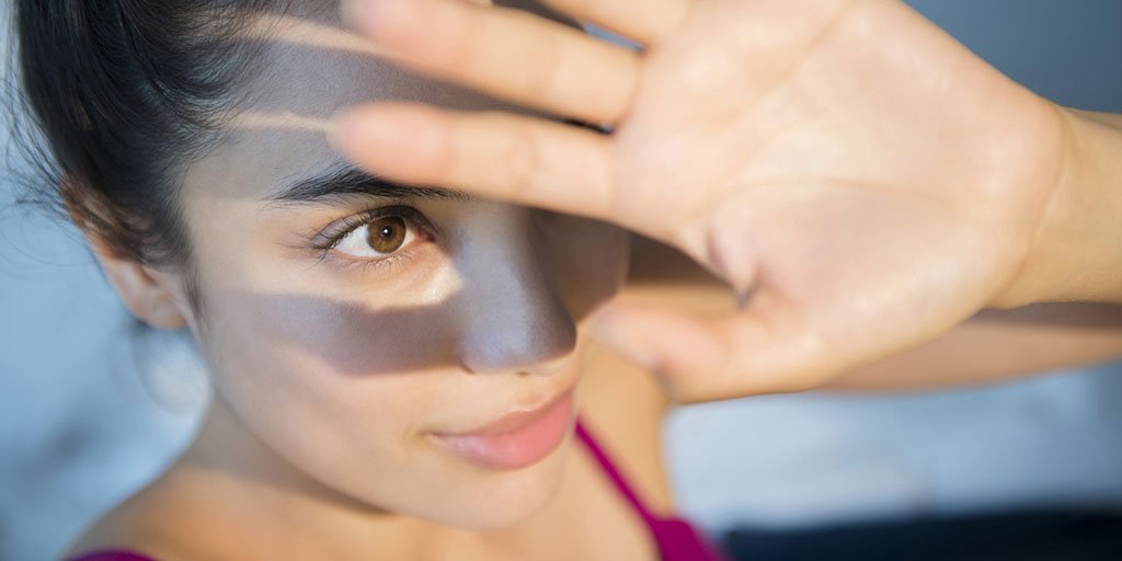 la roche posay article sun protection uv sens main illustration modele
